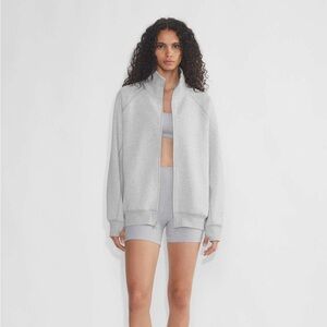 Aritzia Formafleece zip up in grey size 2